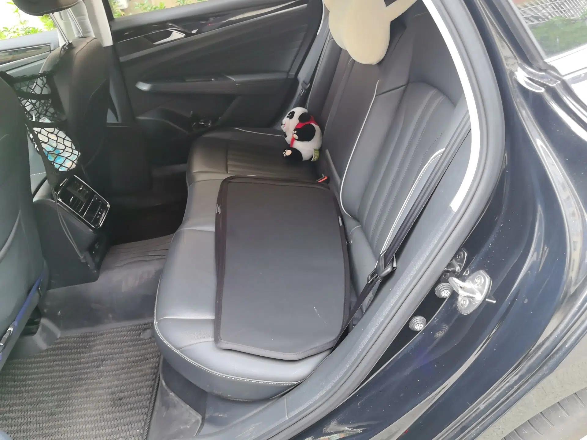 Volkswagen Passat 2022 330TSI Starry Luxury Edition — миниатюра 17