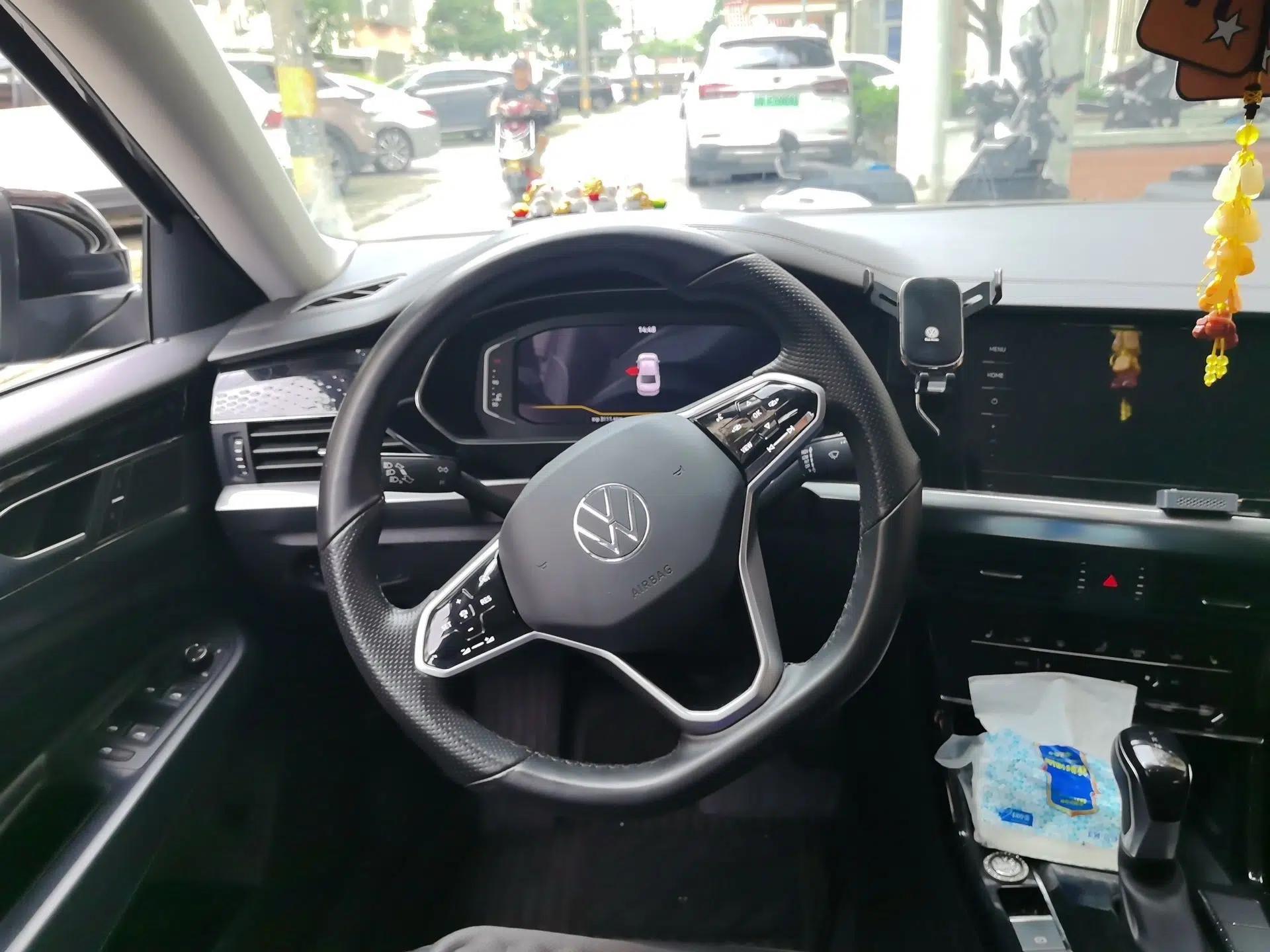 Volkswagen Passat 2022 330TSI Starry Luxury Edition — миниатюра 10