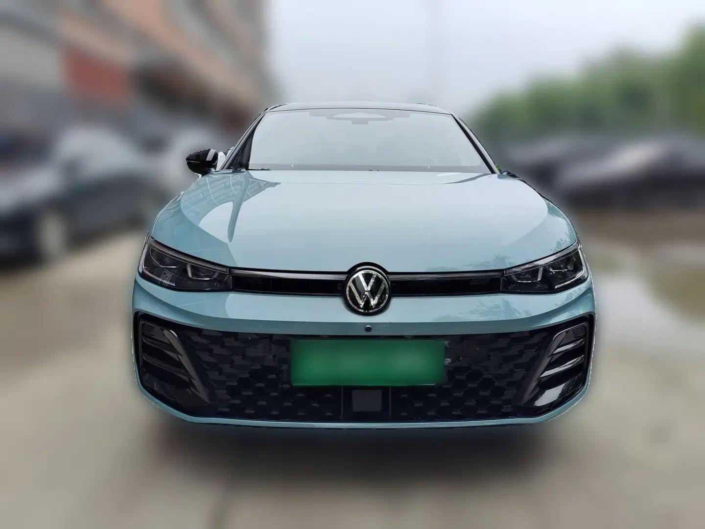Volkswagen Passat 2025 Pro 380TSI Starry Dragon Luxury Edition — миниатюра 2