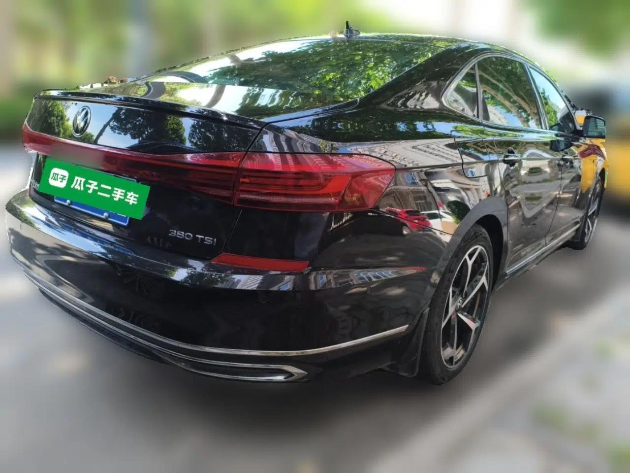 Volkswagen Passat 2024 380TSI Starry Luxury Edition — миниатюра 6