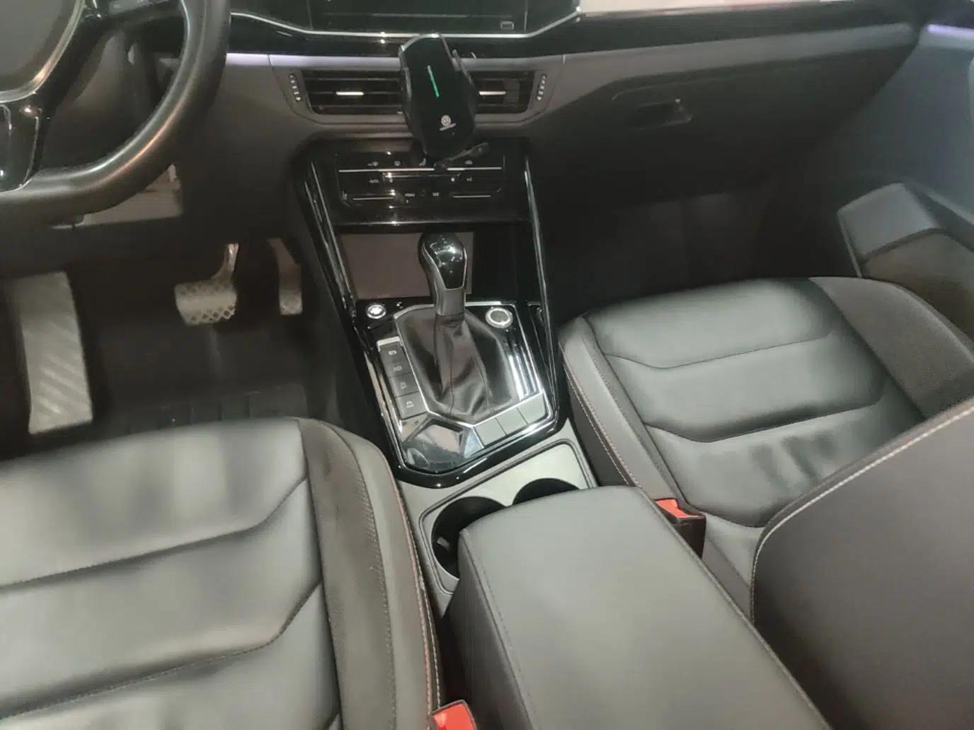 Volkswagen Tayron 2020 330TSI Two-Wheel Drive Luxury Smart Connectivity Version — миниатюра 16