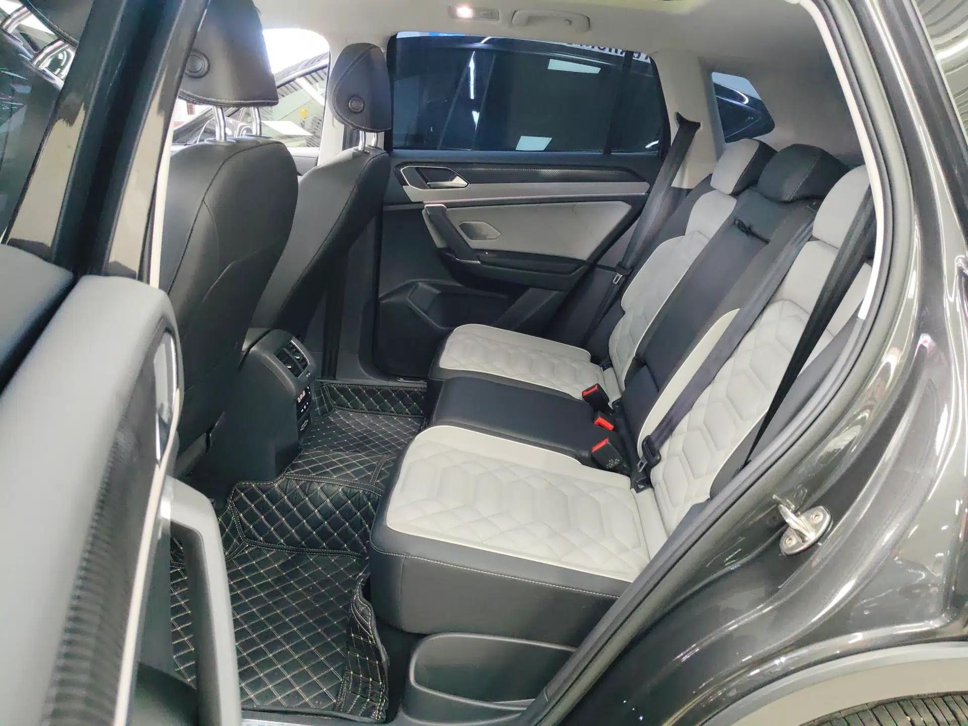 Volkswagen Tayron 2024 330TSI Two-Wheel Drive Luxury Plus Advanced Version — миниатюра 11