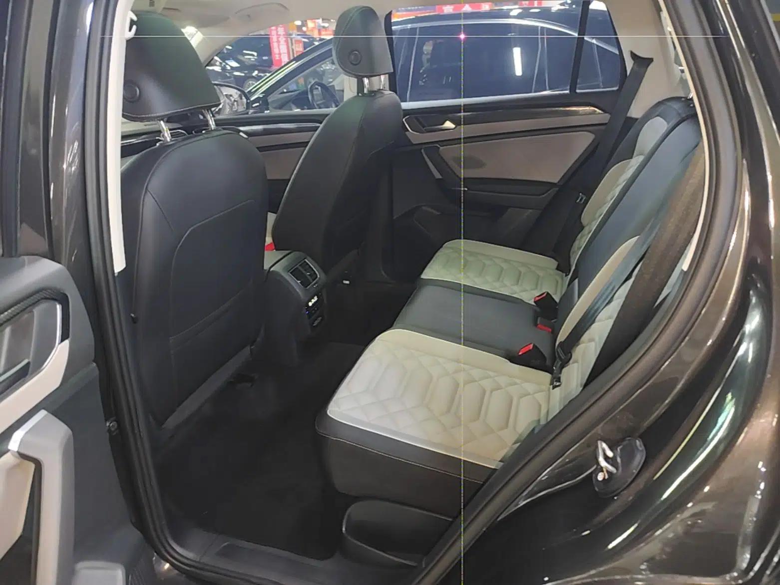 Volkswagen Tayron 2025 Zhongxiang Version 330TSI — миниатюра 20