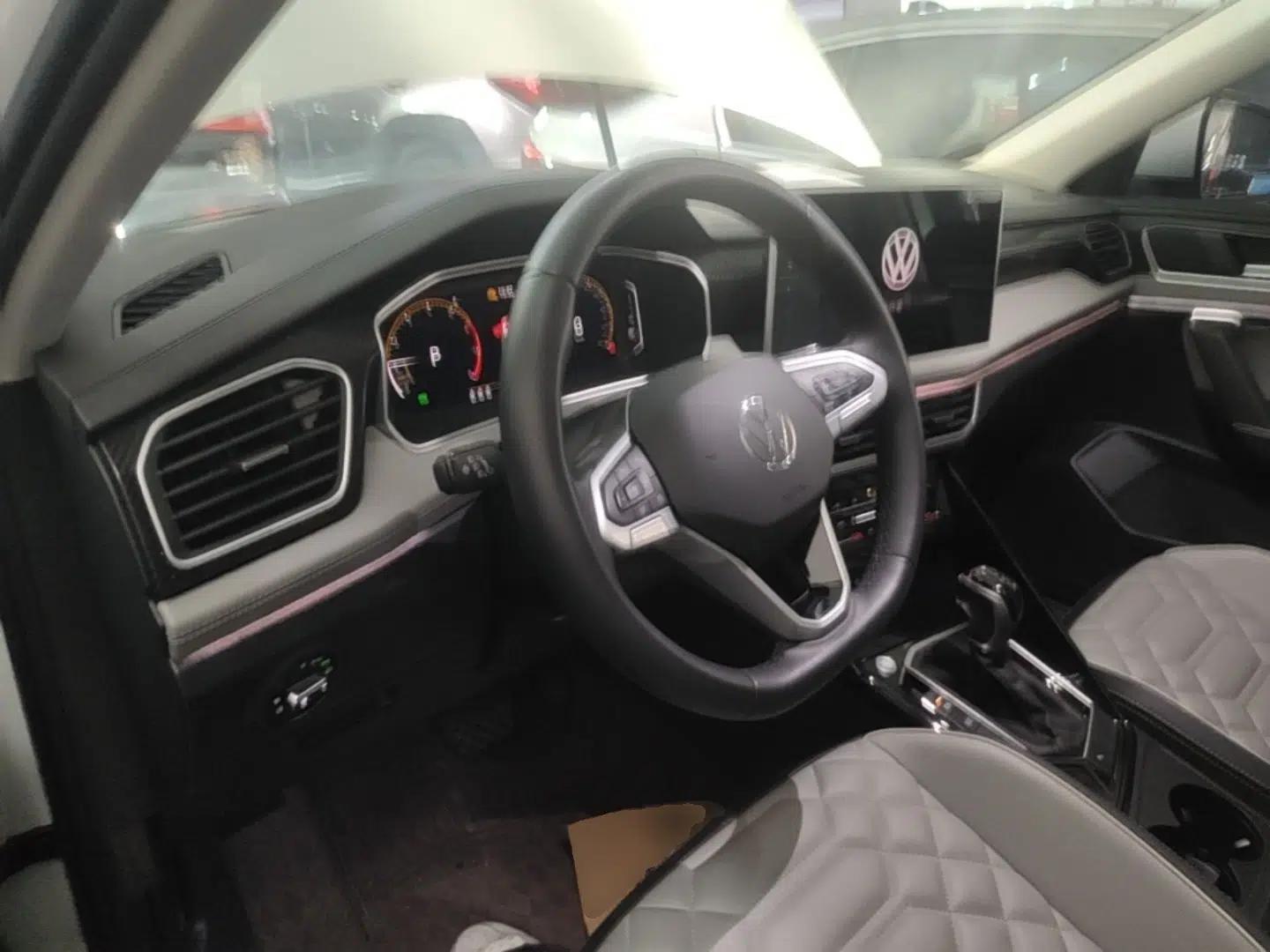 Volkswagen Tayron 2024 330TSI Two-Wheel Drive Luxury Plus Advanced Version — миниатюра 12
