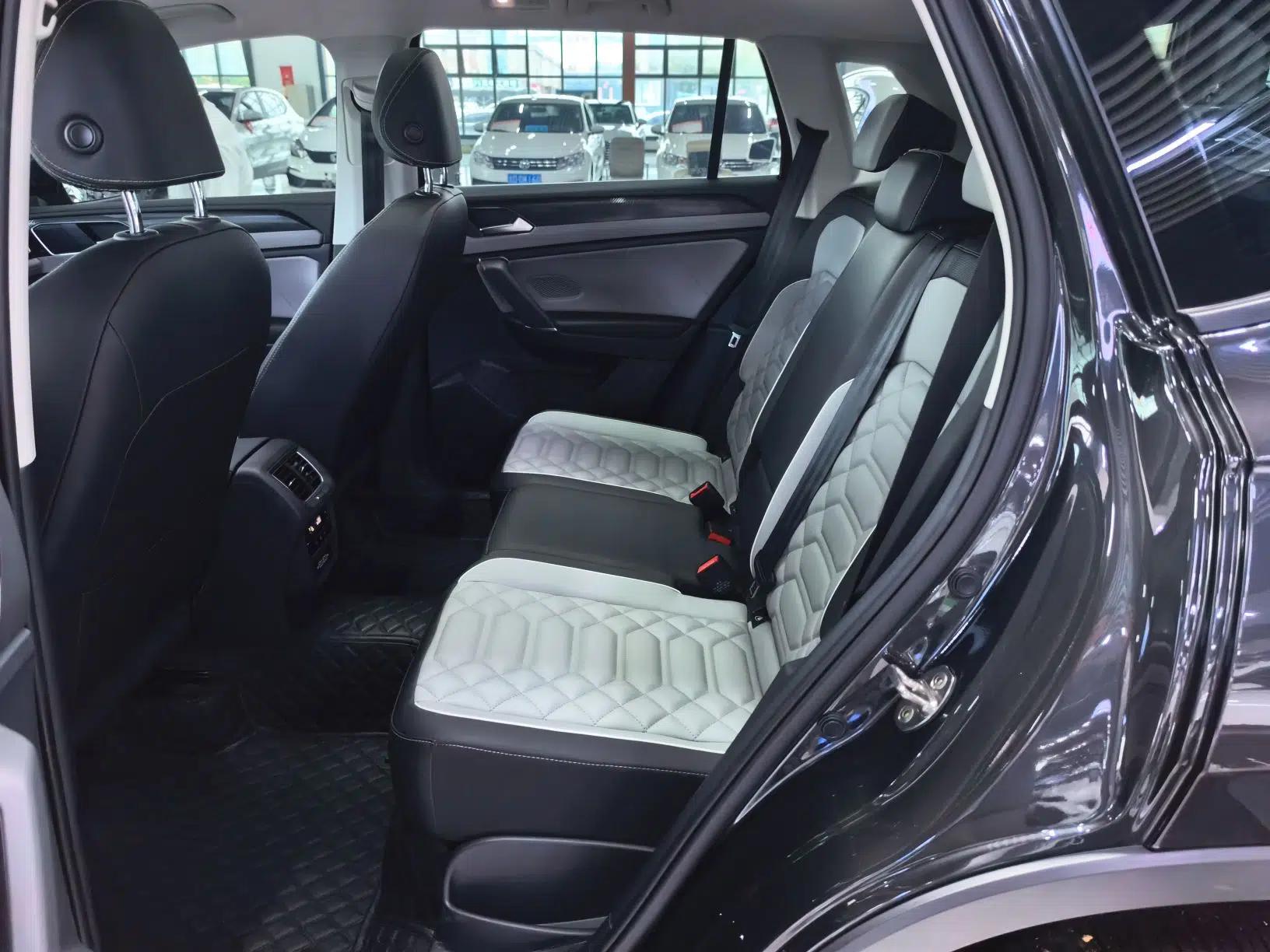 Volkswagen Tayron 2025 Zhongxiang Version 300TSI — миниатюра 10