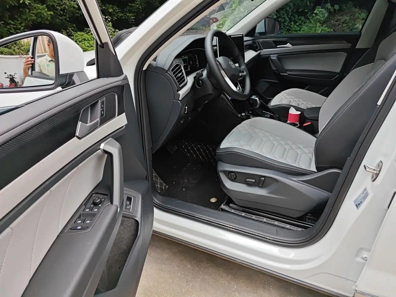 Volkswagen Tayron 2026 Model, 30 Million Vehicles Selected Version, 300TSI — миниатюра 16