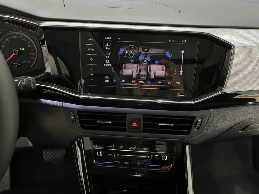 Volkswagen Tayron 2022 280TSI Two-Wheel Drive Luxury Smart Connectivity Version — миниатюра 11
