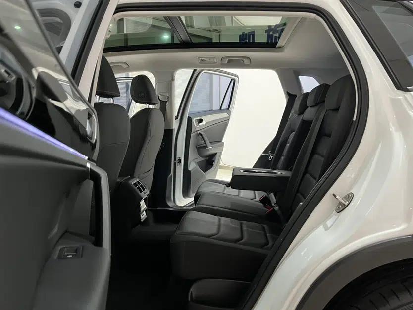 Volkswagen Tayron 2022 280TSI Two-Wheel Drive Luxury Smart Connectivity Version — миниатюра 15