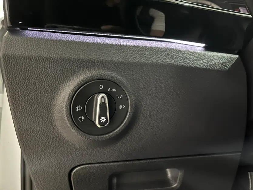 Volkswagen Tayron 2022 280TSI Two-Wheel Drive Luxury Smart Connectivity Version — миниатюра 18