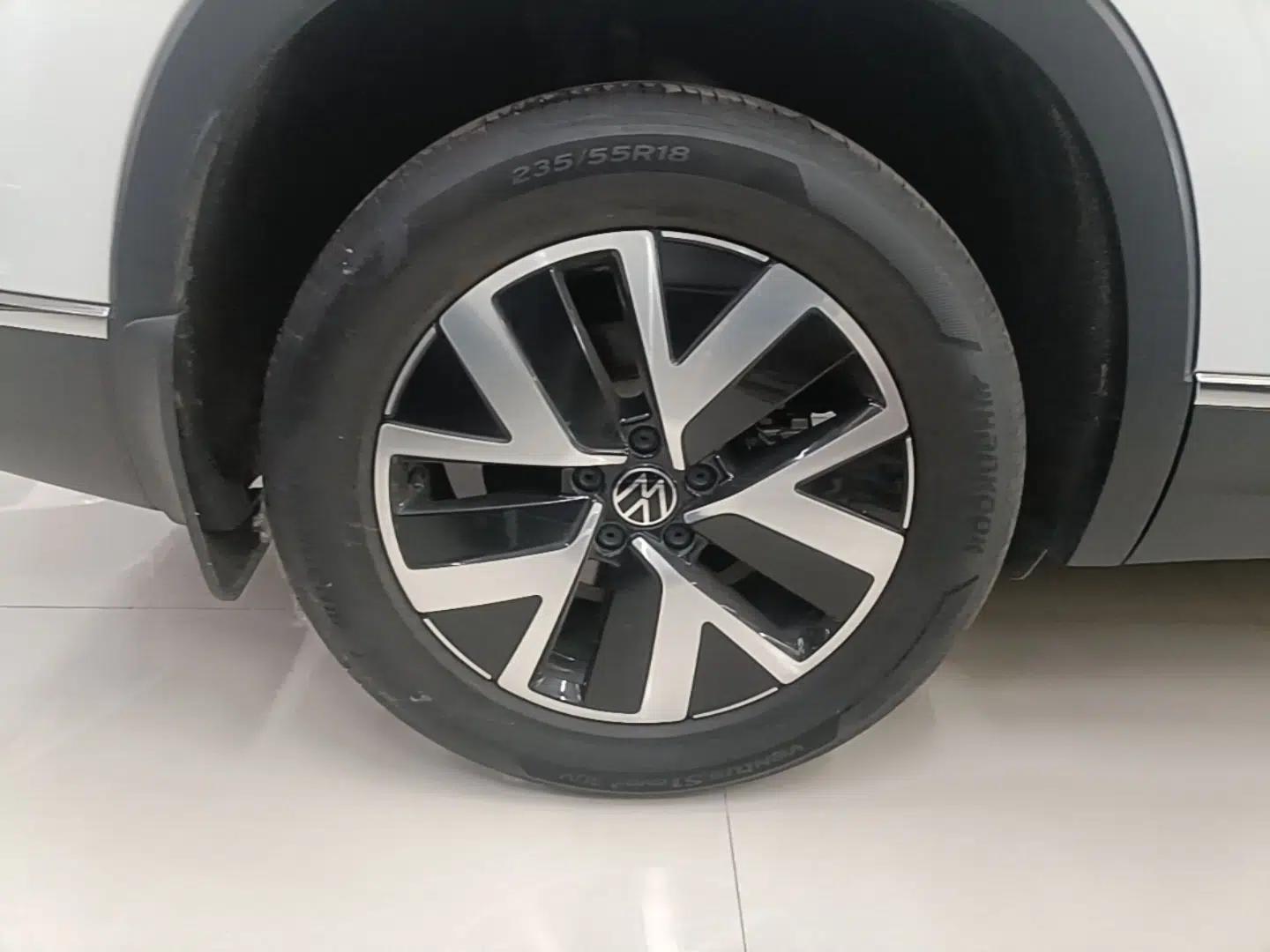 Volkswagen Tayron 2023 330TSI Two-Wheel-Drive Luxury Plus Advanced Version — миниатюра 11