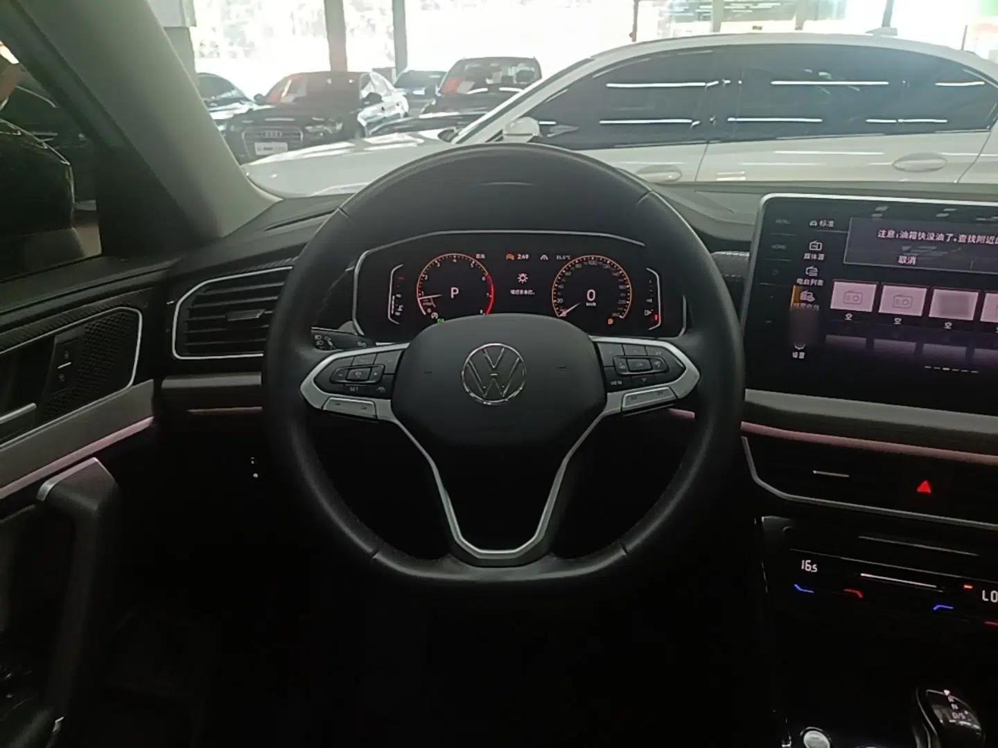 Volkswagen Tayron 2023 330TSI Two-Wheel-Drive Luxury Plus Advanced Version — миниатюра 13