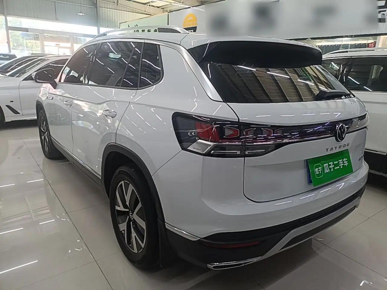 Volkswagen Tayron 2023 330TSI Two-Wheel-Drive Luxury Plus Advanced Version — миниатюра 4