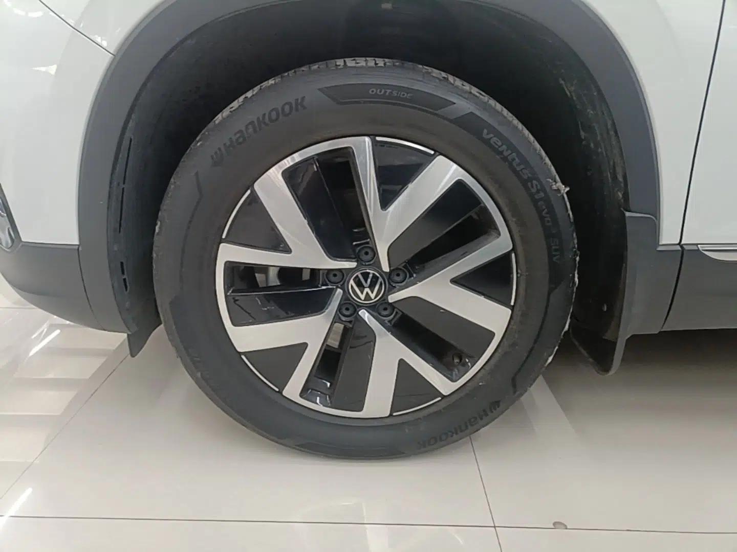 Volkswagen Tayron 2023 330TSI Two-Wheel-Drive Luxury Plus Advanced Version — миниатюра 10
