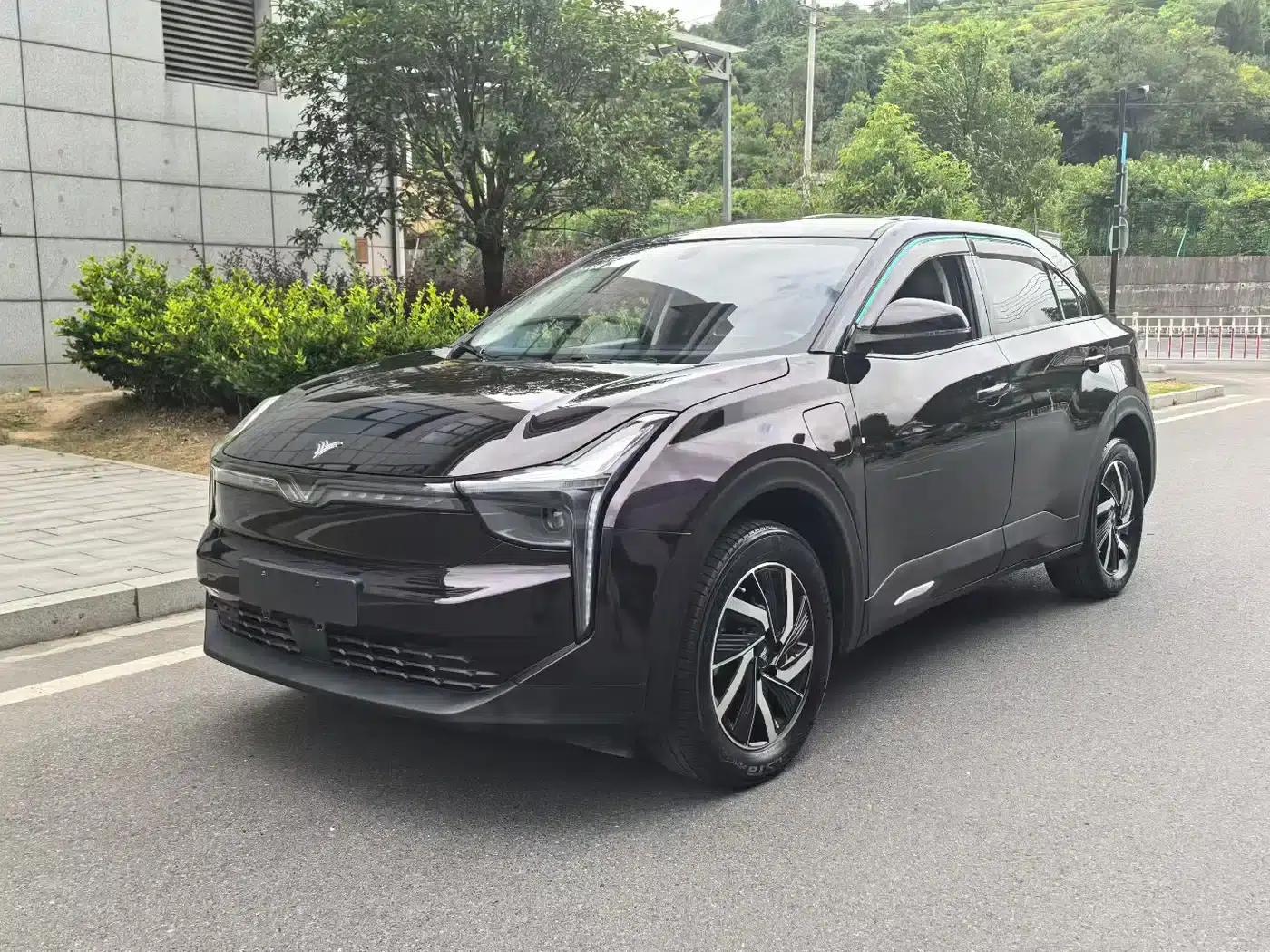 Nezha U 2022 Facelift Pro 400 Online Ride-Hailing Edition (Ternary Lithium) — миниатюра 1