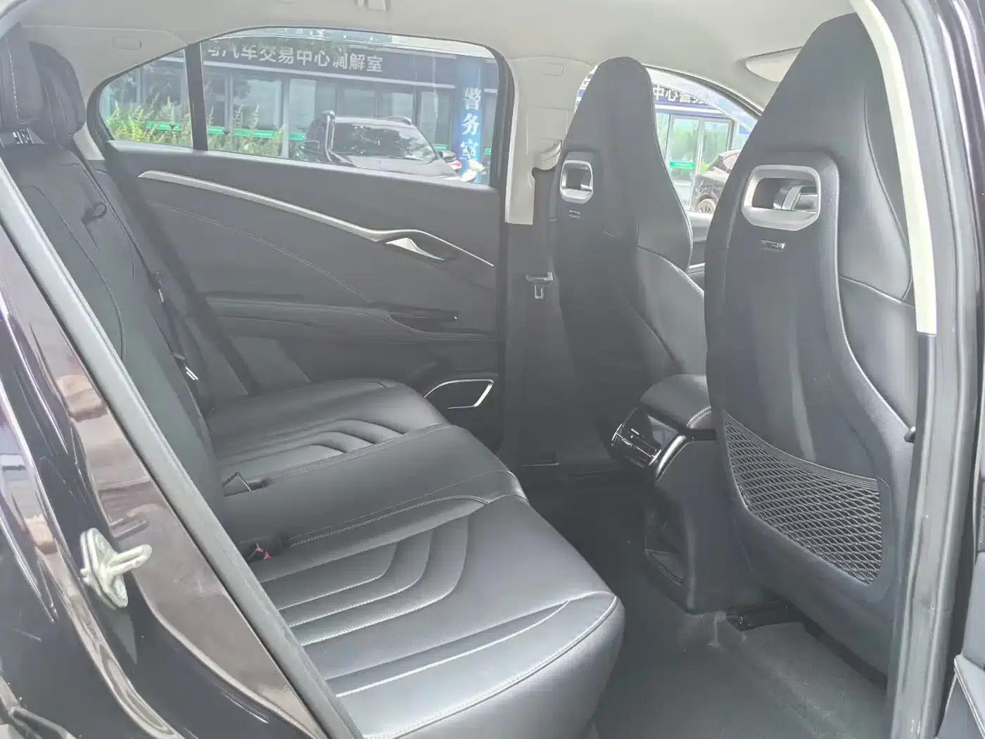 Nezha U 2022 Facelift Pro 400 Online Ride-Hailing Edition (Ternary Lithium) — миниатюра 5