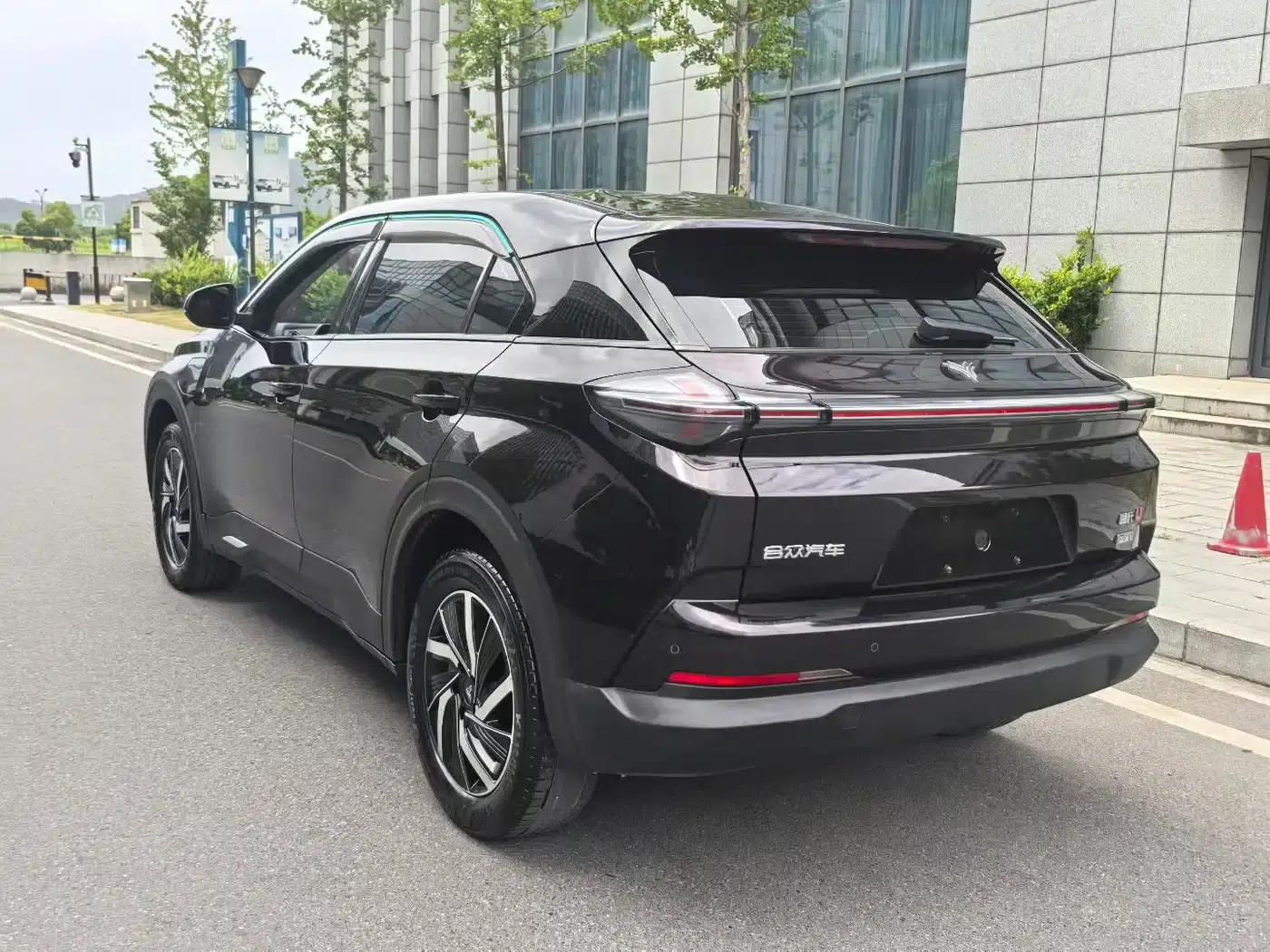 Nezha U 2022 Facelift Pro 400 Online Ride-Hailing Edition (Ternary Lithium) — миниатюра 8