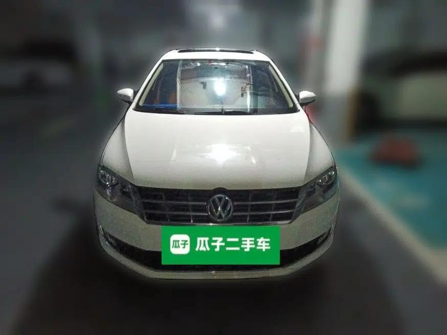 Volkswagen Lavida 2013 1.6L Automatic Comfort Edition — миниатюра 2