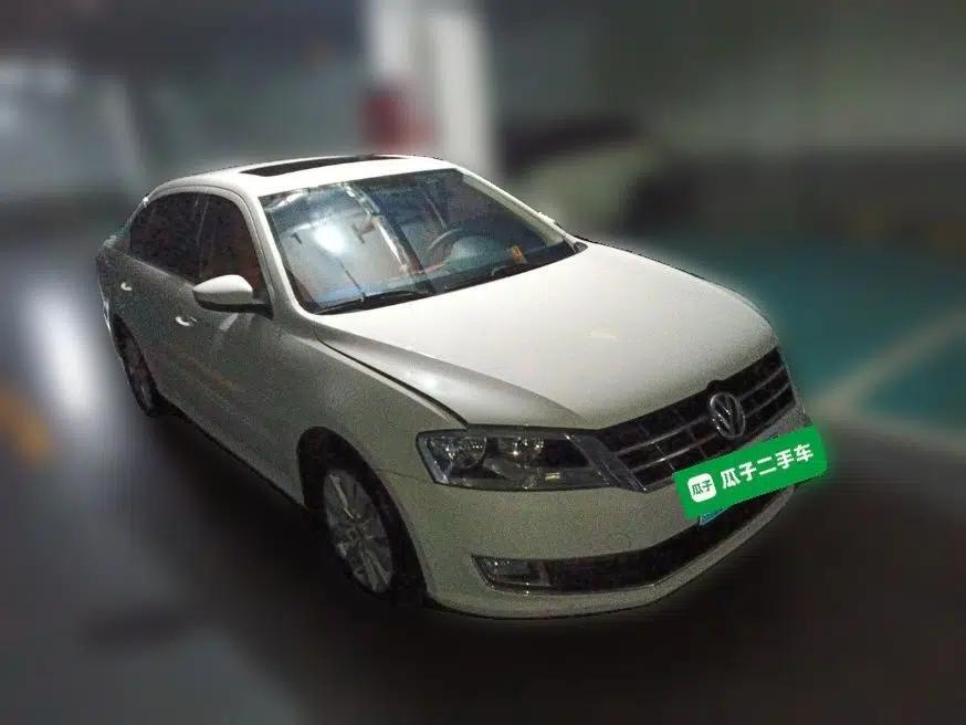 Volkswagen Lavida 2013 1.6L Automatic Comfort Edition — миниатюра 3