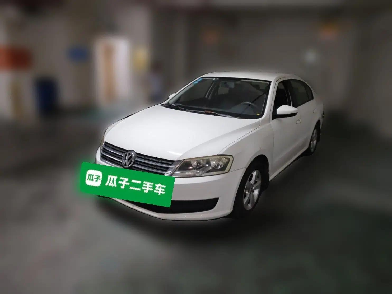 Volkswagen Lavida 2013 Revised Classic 1.6L Automatic Fashion Edition — миниатюра 1