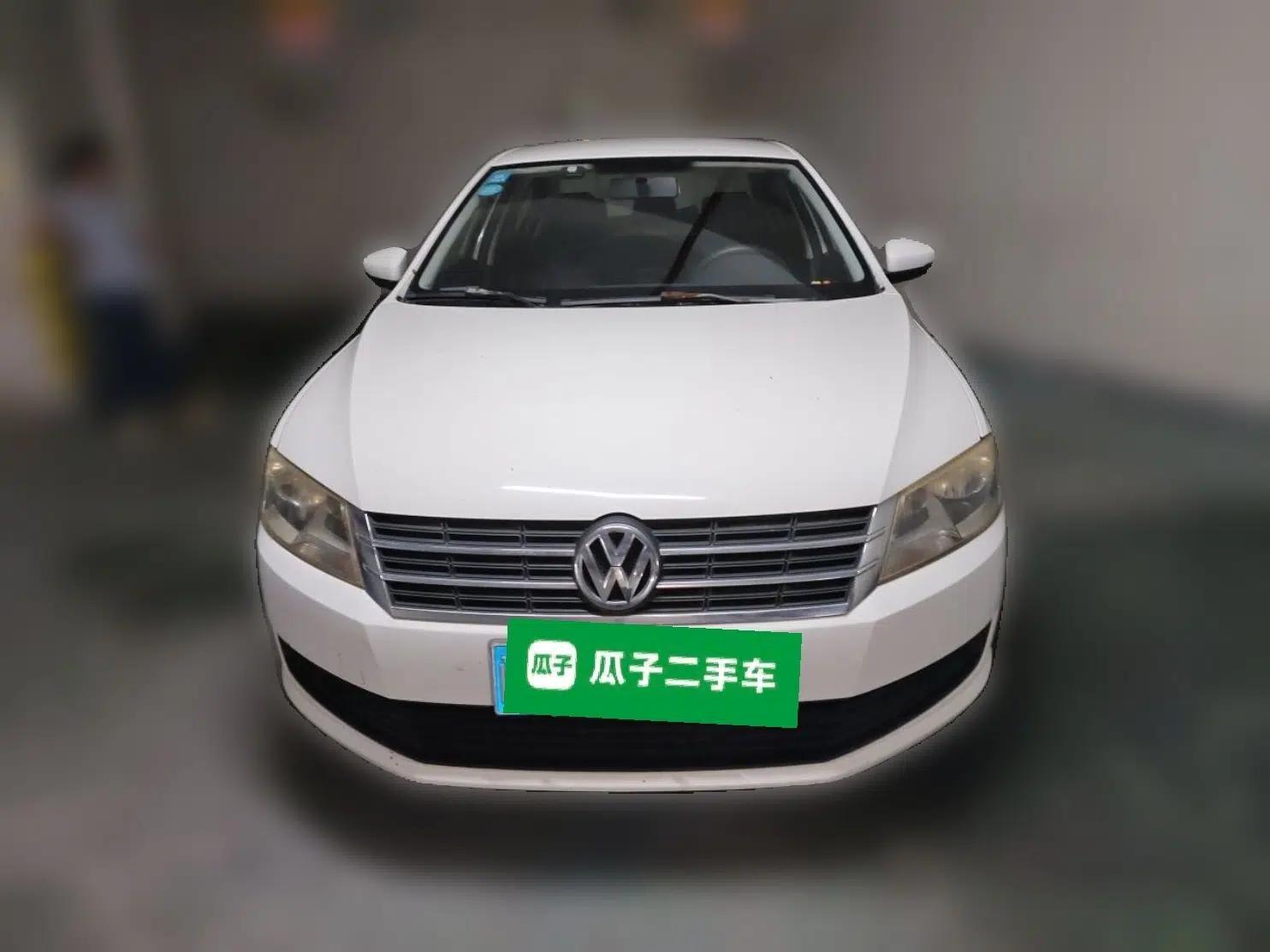 Volkswagen Lavida 2013 Revised Classic 1.6L Automatic Fashion Edition — миниатюра 2
