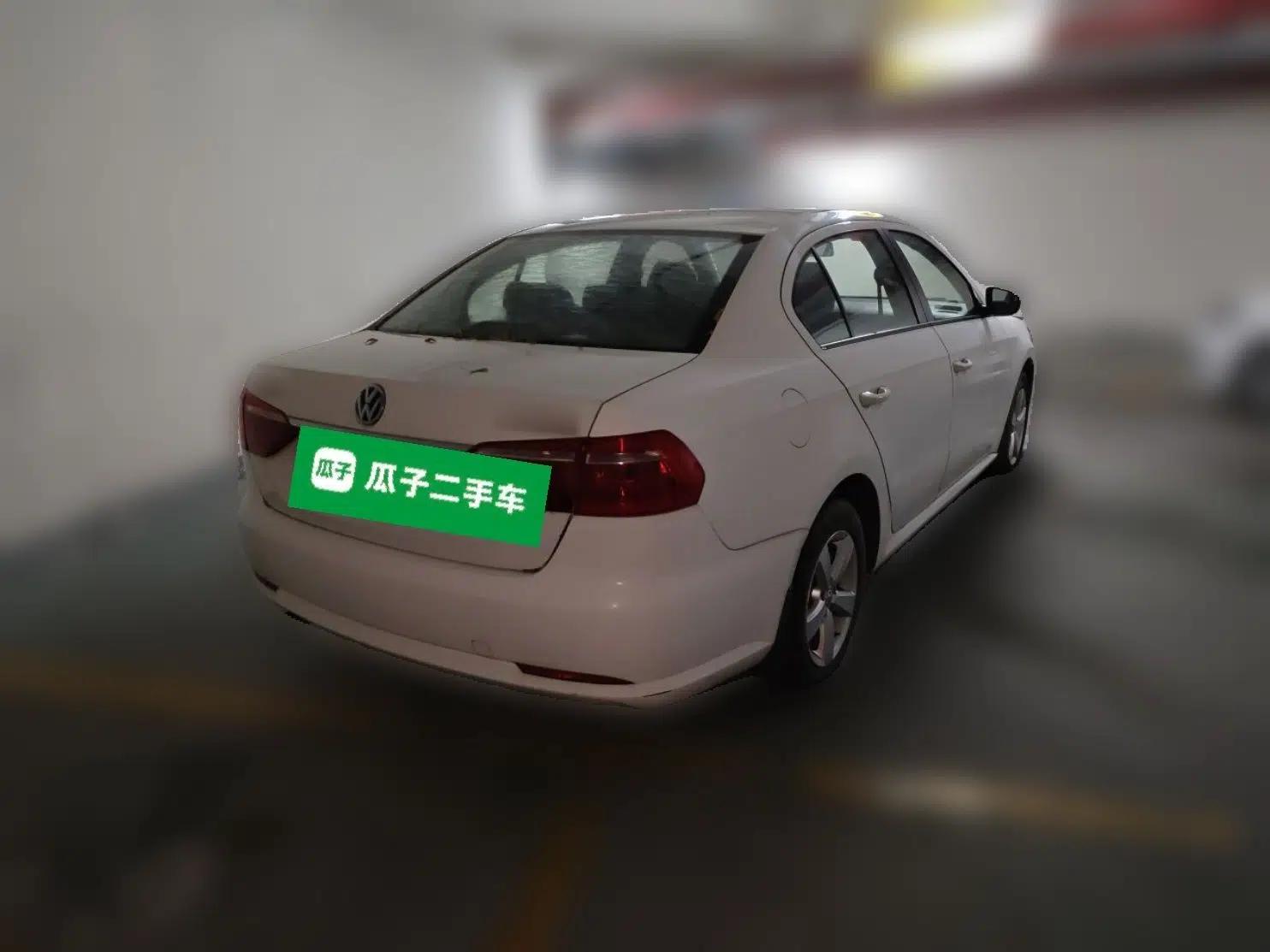 Volkswagen Lavida 2013 Revised Classic 1.6L Automatic Fashion Edition — миниатюра 6
