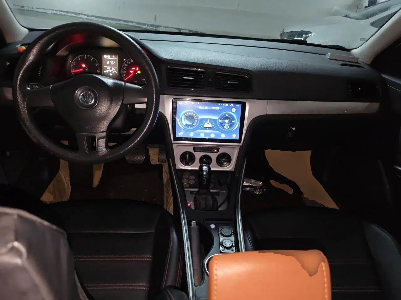Volkswagen Lavida 2013 Revised Classic 1.6L Automatic Fashion Edition — миниатюра 9