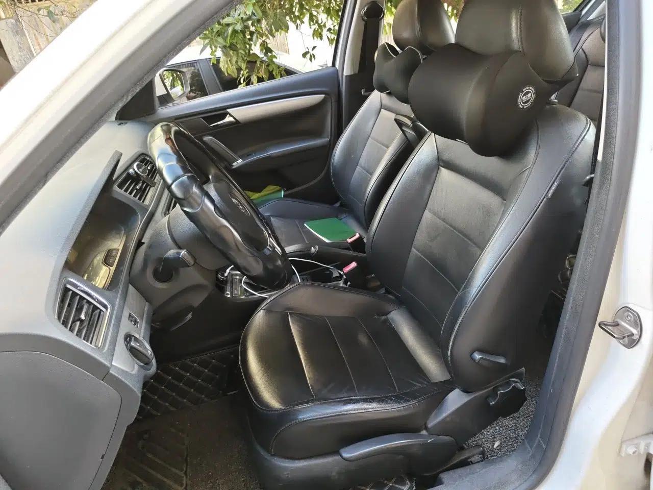 Volkswagen Lavida 2013 Restyled Classic 1.6L Manual Comfort Edition — миниатюра 15