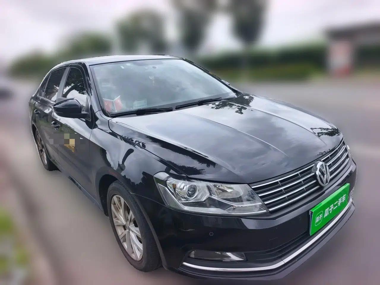 Volkswagen Lavida 2017 1.6L Automatic Comfort Edition — миниатюра 3