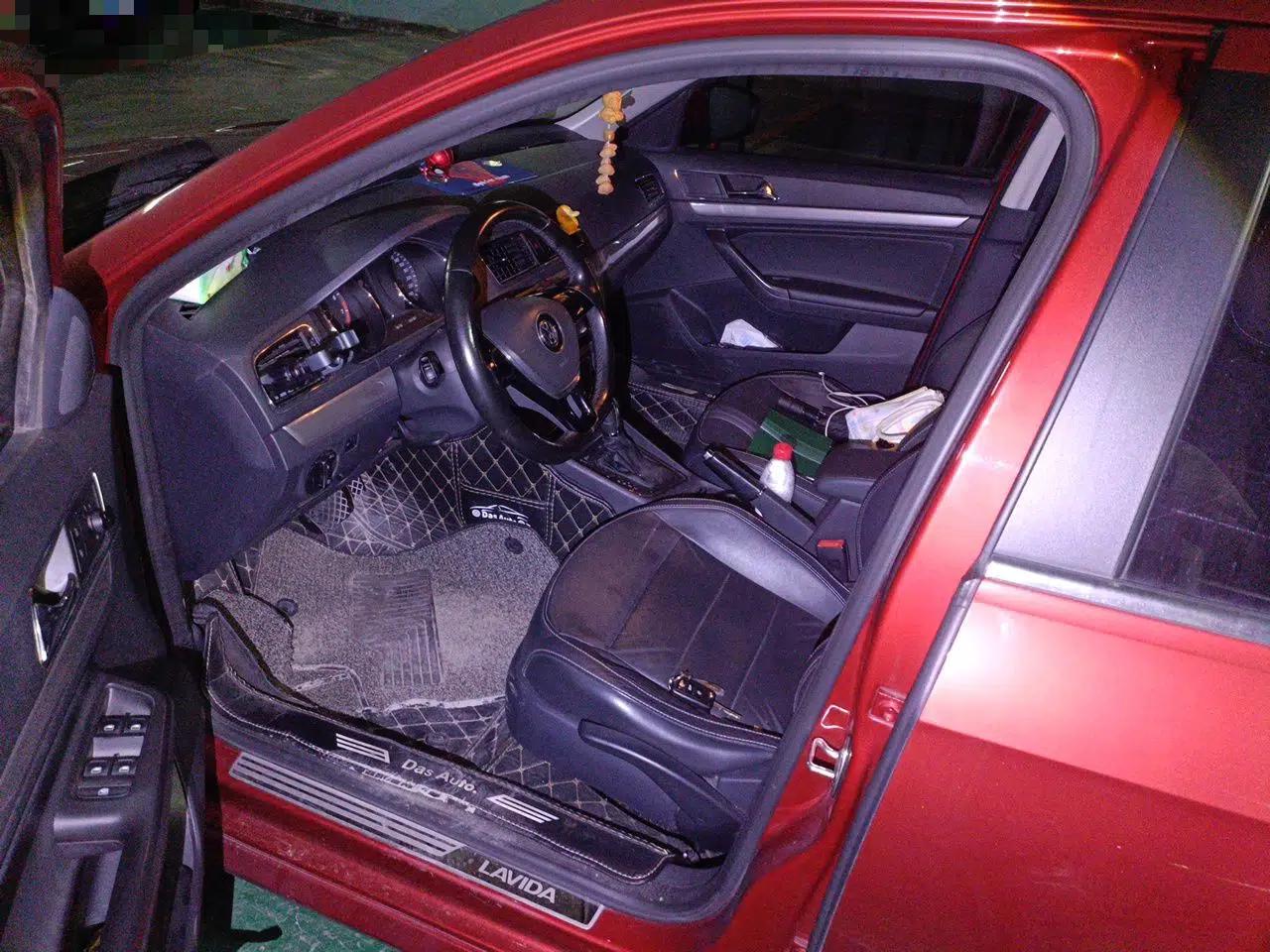 Volkswagen Lavida 2015 1.6L Automatic Comfort Edition — миниатюра 15