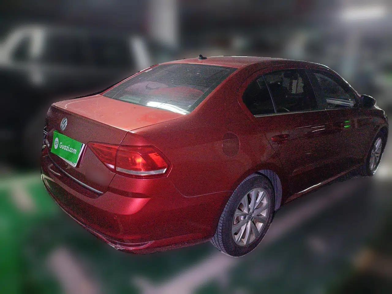 Volkswagen Lavida 2015 1.6L Automatic Comfort Edition — миниатюра 6