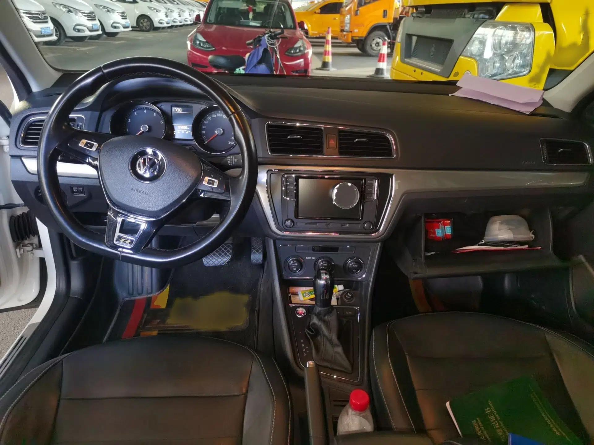 Volkswagen Lavida 2017 230TSI DSG Comfort Edition — миниатюра 18