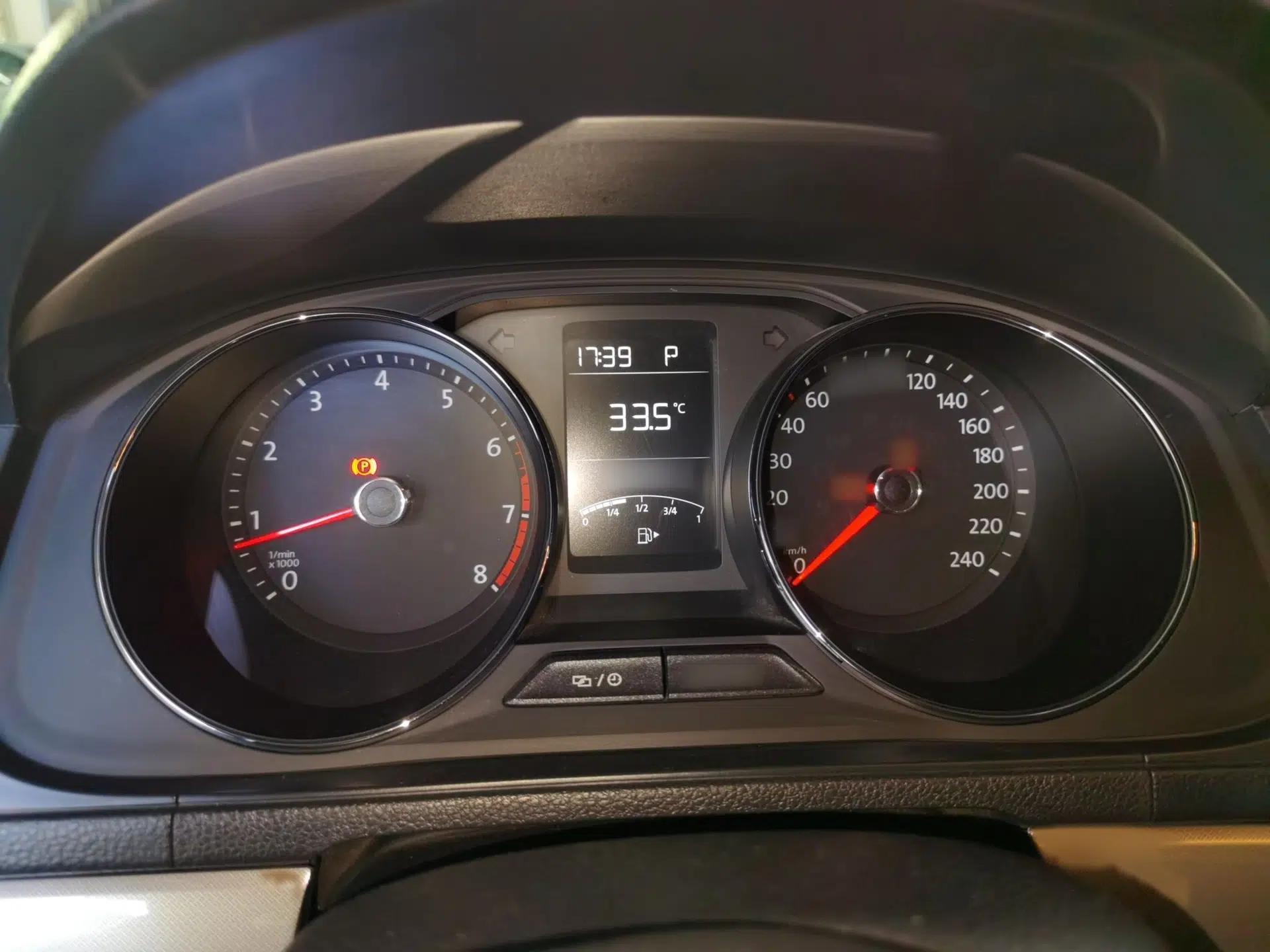 Volkswagen Lavida 2017 230TSI DSG Comfort Edition — миниатюра 10