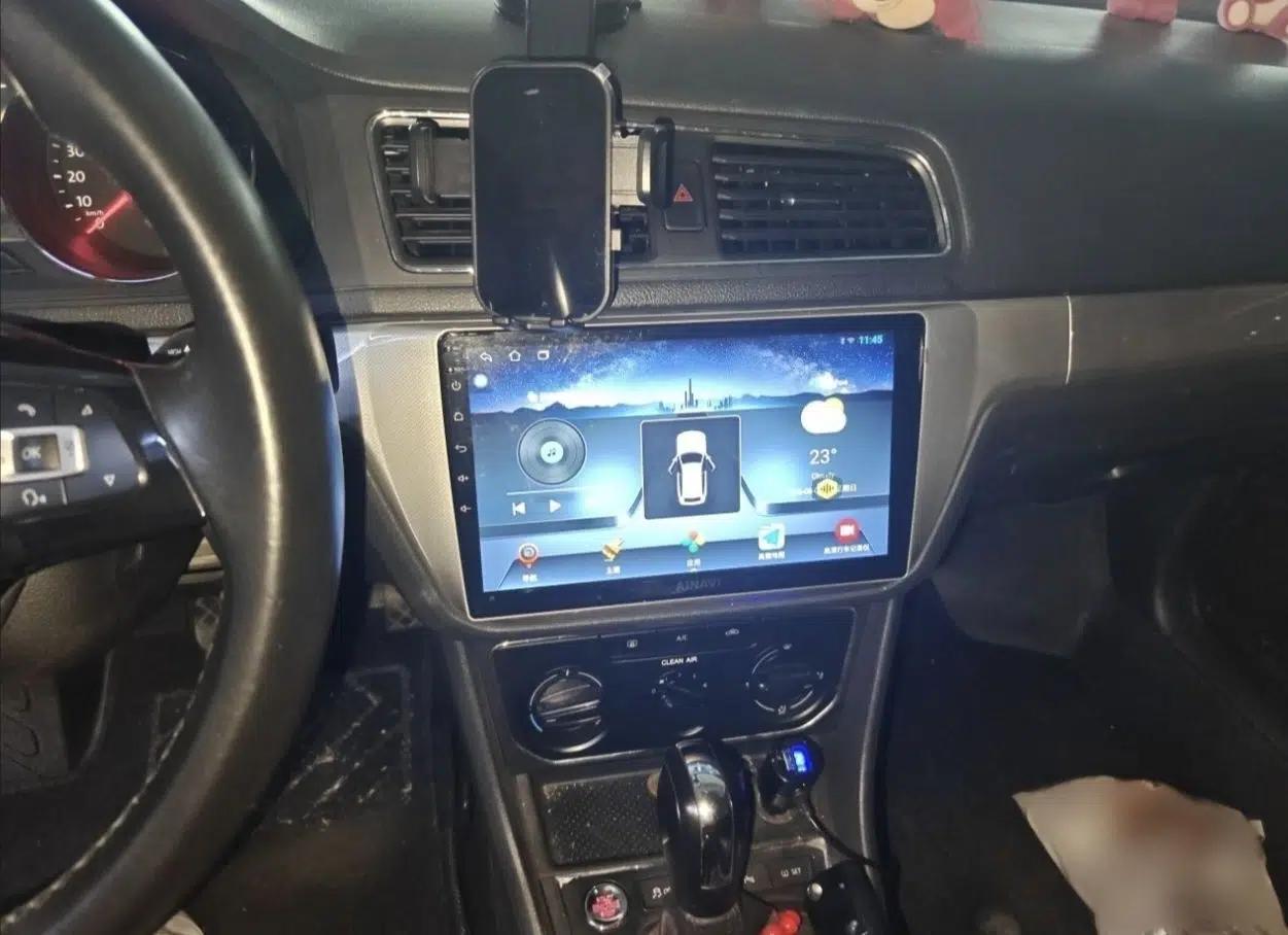 Volkswagen Lavida 2017 1.6L Automatic Comfort Edition — миниатюра 16