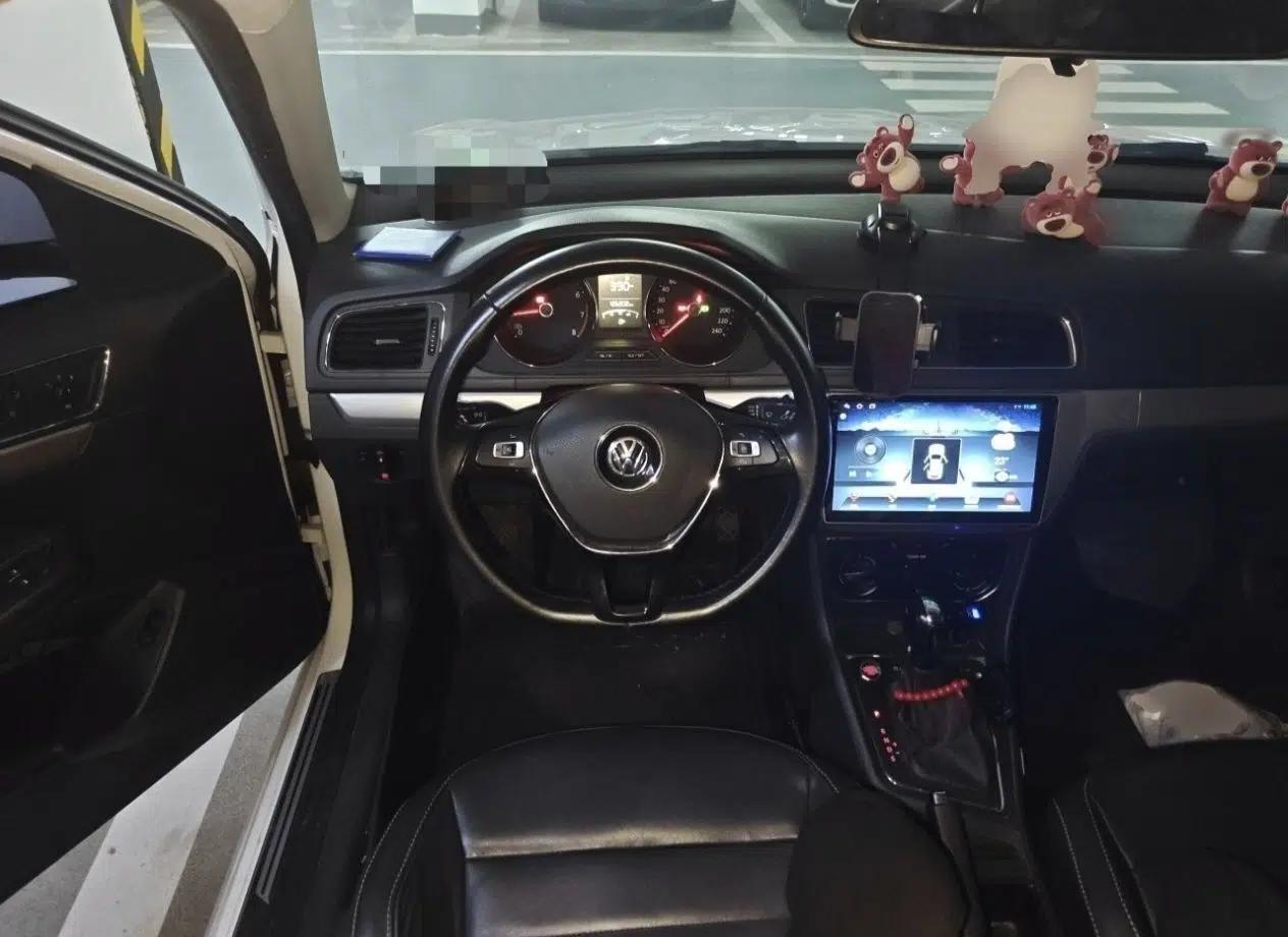 Volkswagen Lavida 2017 1.6L Automatic Comfort Edition — миниатюра 17