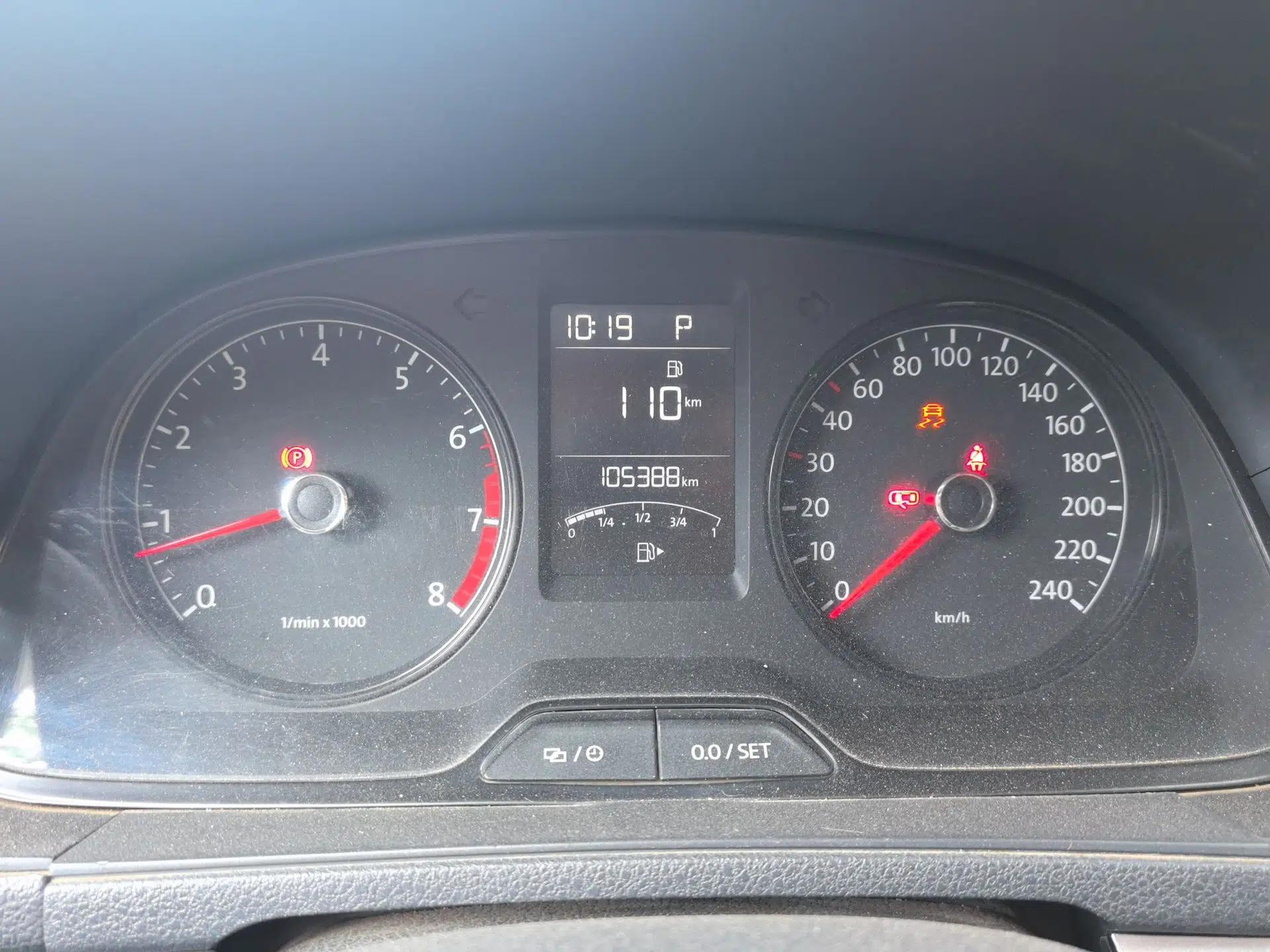 Volkswagen Lavida 2017 1.6L Automatic Fashion Edition — миниатюра 11