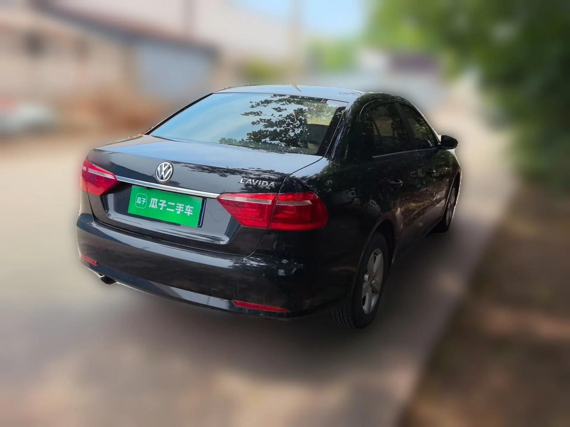 Volkswagen Lavida 2017 1.6L Automatic Fashion Edition — миниатюра 6