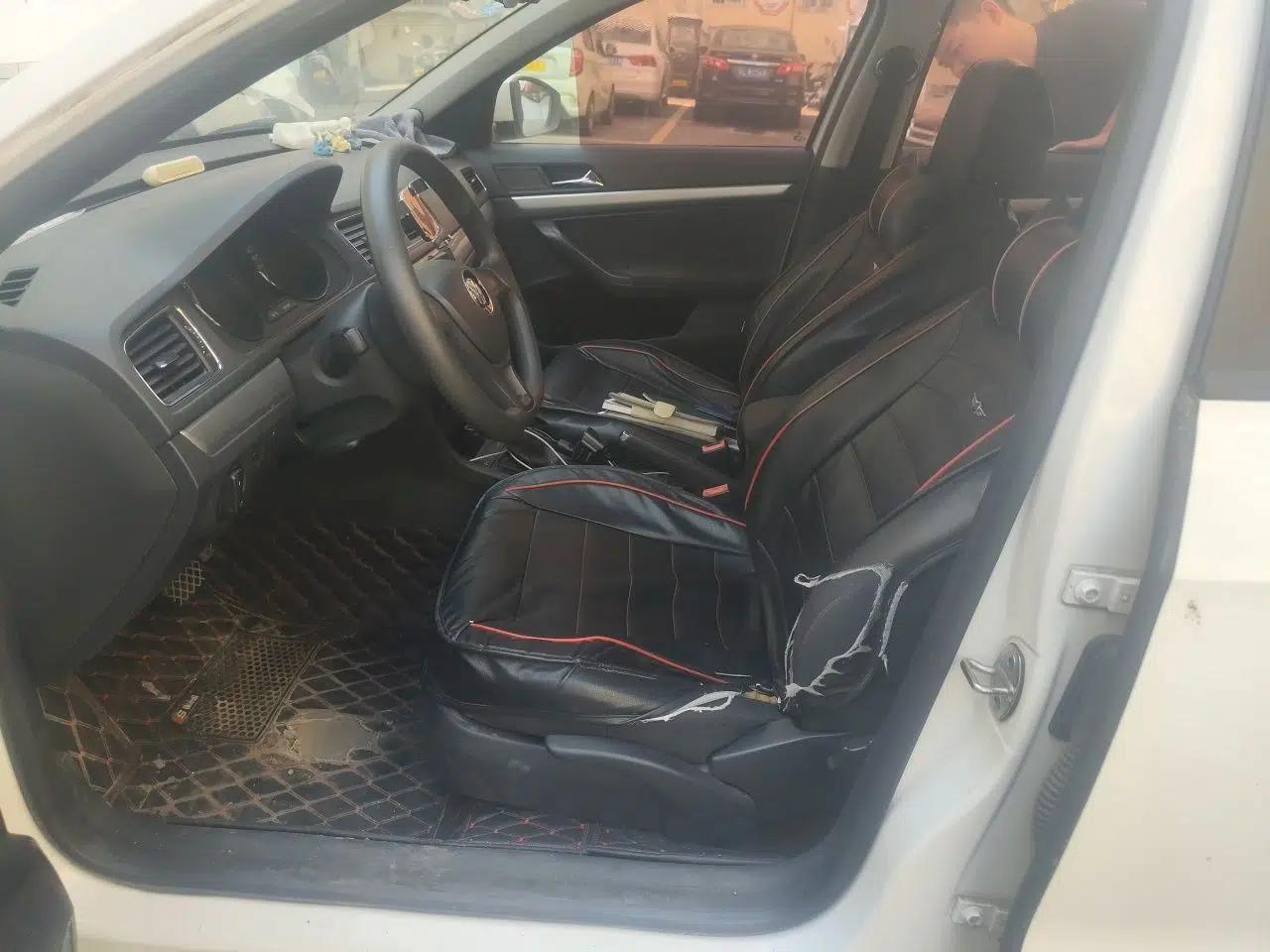 Volkswagen Lavida 2015 1.6L Automatic Fashion Edition — миниатюра 15