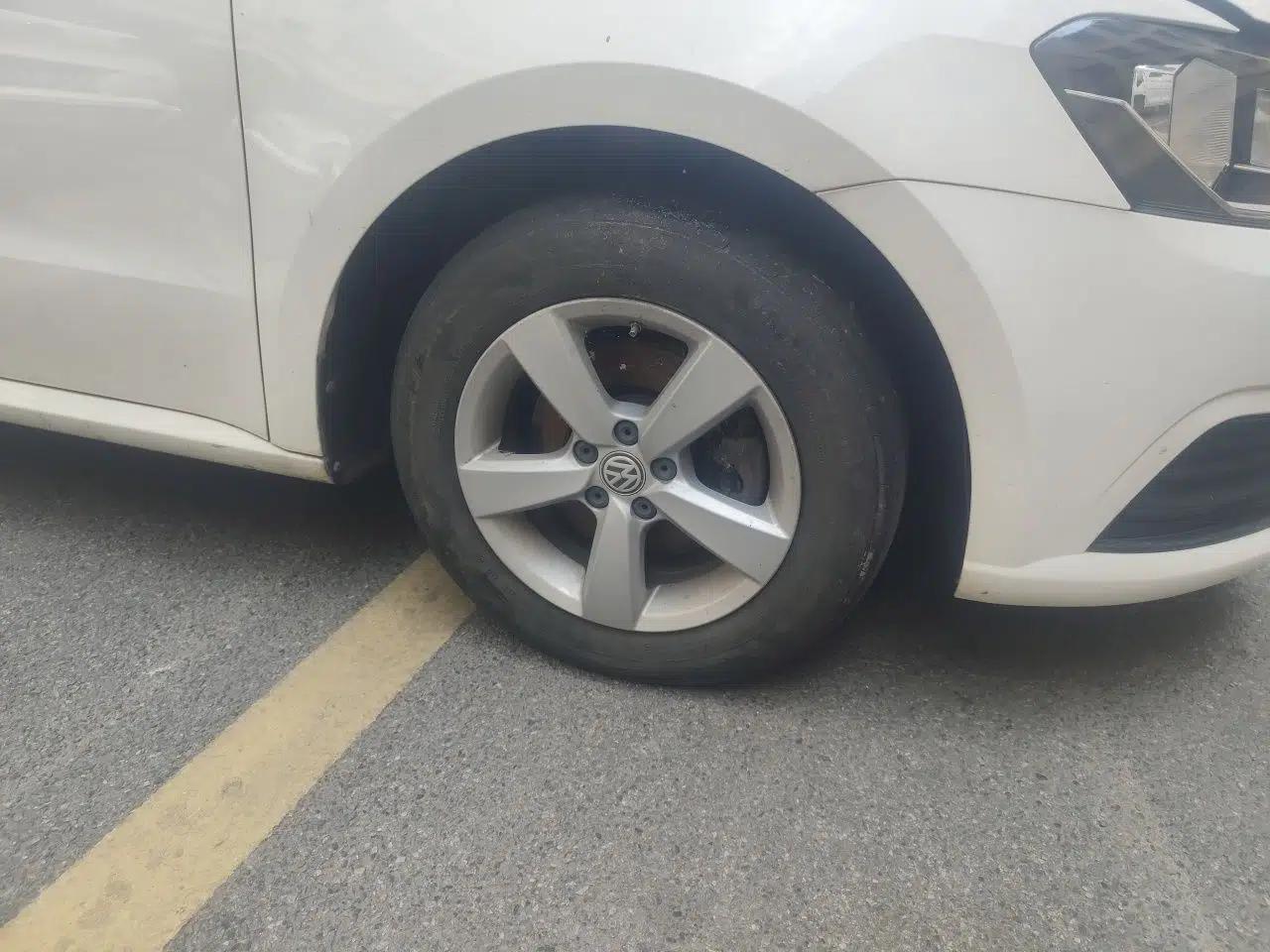 Volkswagen Lavida 2015 1.6L Automatic Fashion Edition — миниатюра 8