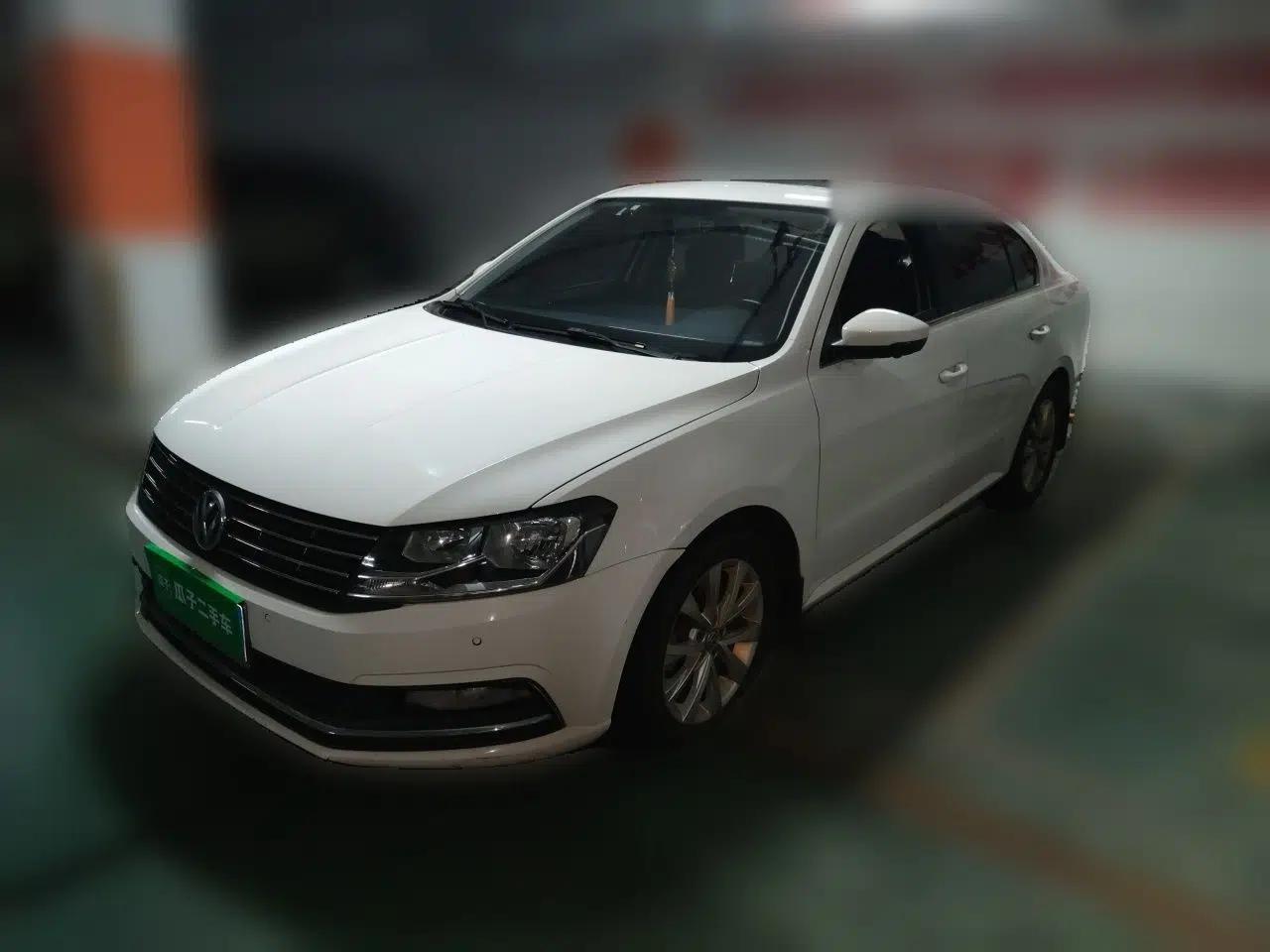 Volkswagen Lavida 2017 1.6L Automatic Comfort Edition — миниатюра 1