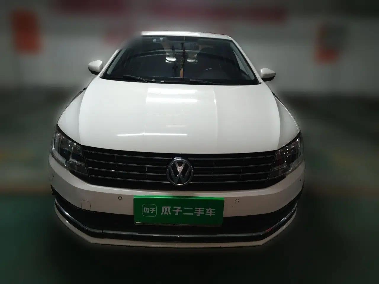 Volkswagen Lavida 2017 1.6L Automatic Comfort Edition — миниатюра 2