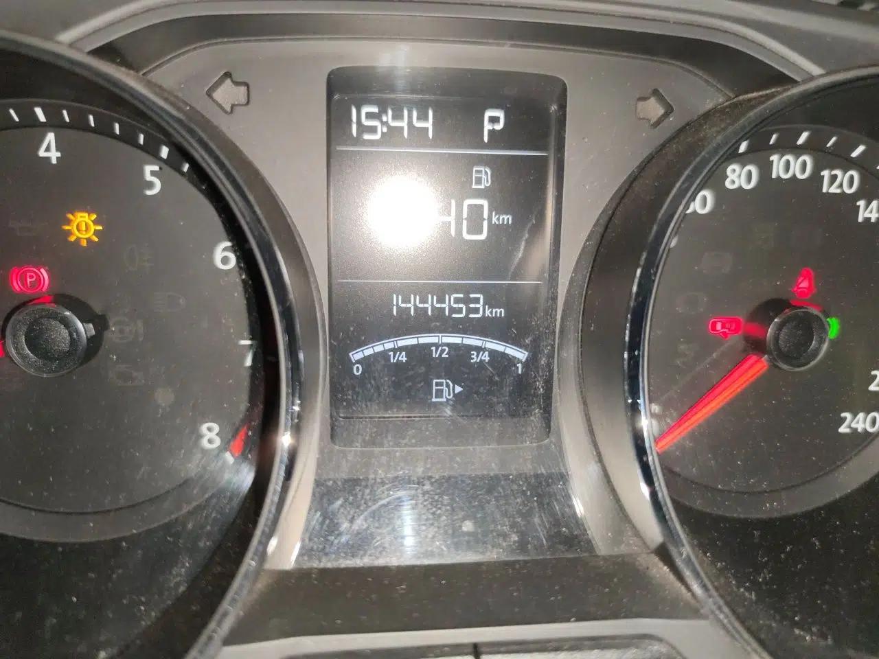 Volkswagen Lavida 2017 1.6L Automatic Comfort Edition — миниатюра 12