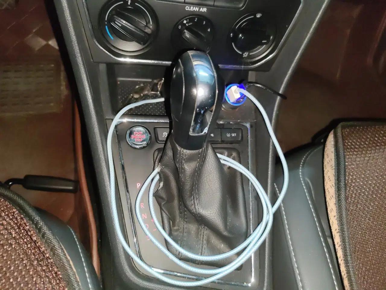 Volkswagen Lavida 2017 1.6L Automatic Comfort Edition — миниатюра 14