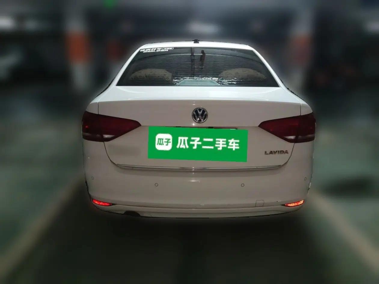 Volkswagen Lavida 2017 1.6L Automatic Comfort Edition — миниатюра 5