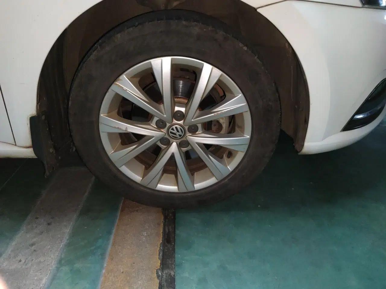 Volkswagen Lavida 2017 1.6L Automatic Comfort Edition — миниатюра 8