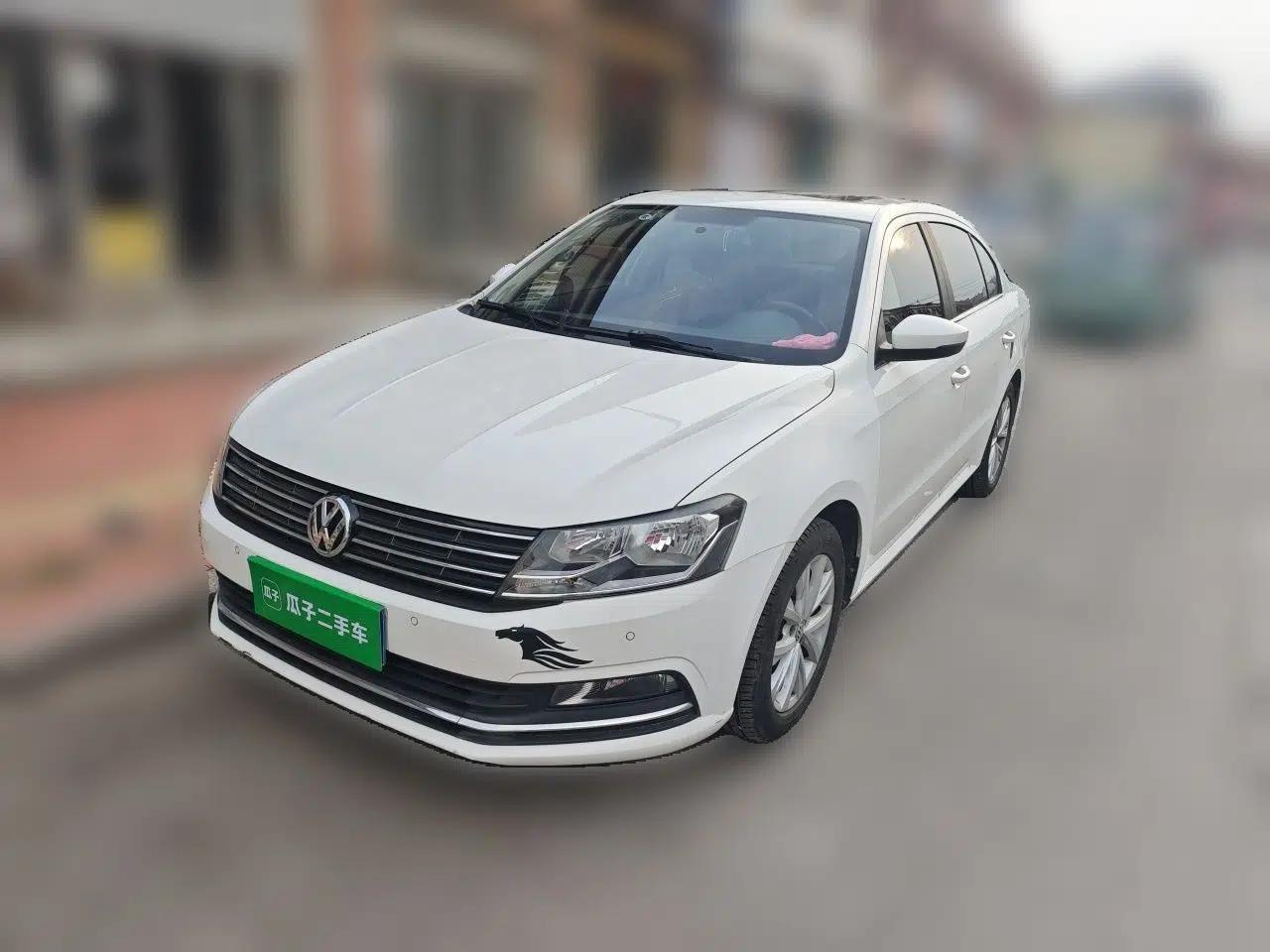 Volkswagen Lavida 2017 1.6L Manual Comfort Edition — миниатюра 1