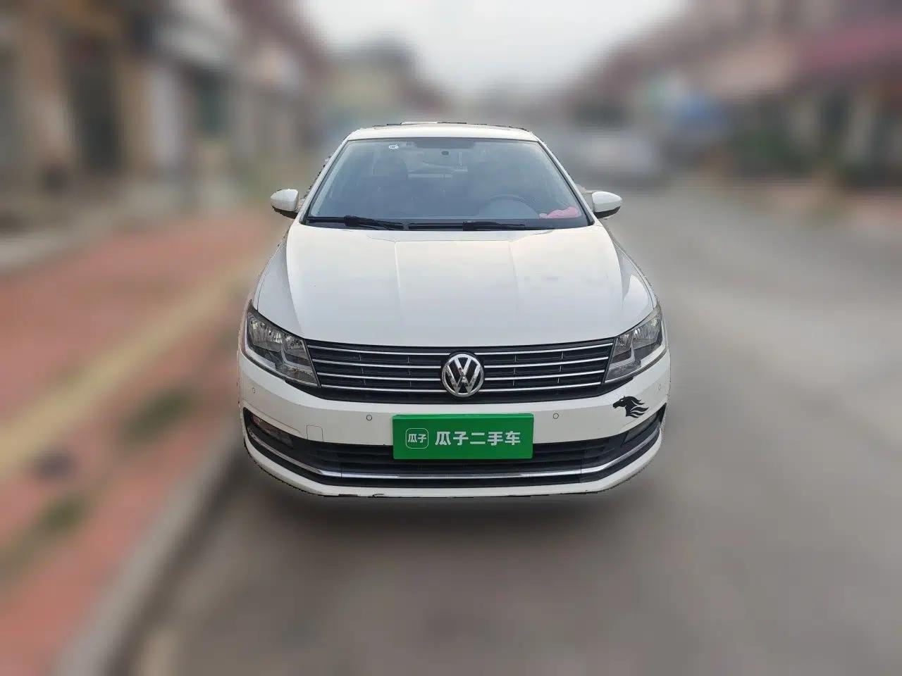 Volkswagen Lavida 2017 1.6L Manual Comfort Edition — миниатюра 2