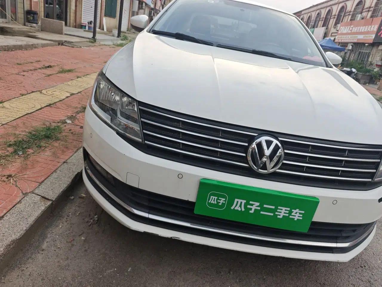 Volkswagen Lavida 2017 1.6L Manual Comfort Edition — миниатюра 7