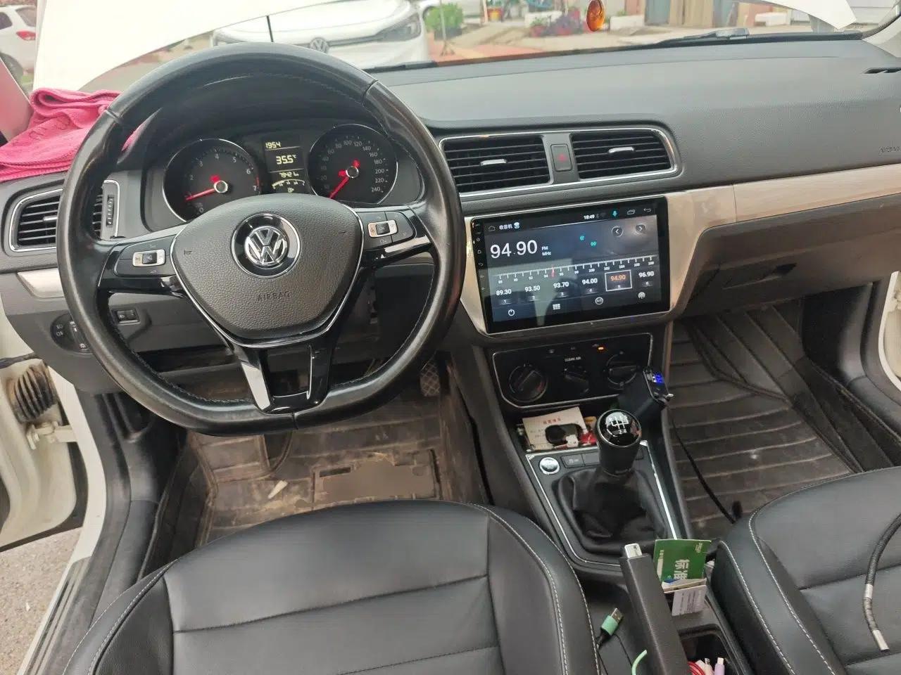 Volkswagen Lavida 2017 1.6L Manual Comfort Edition — миниатюра 9