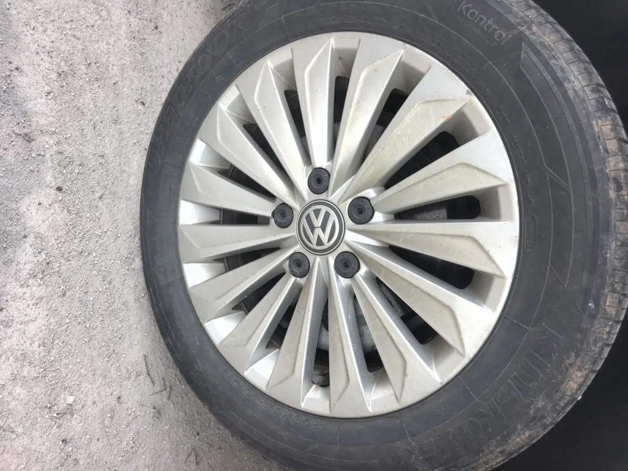 Volkswagen Lavida 2019 1.5L Automatic Comfort Edition China VI Standard — миниатюра 2