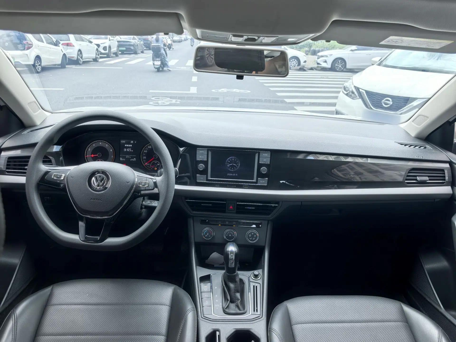 Volkswagen Lavida 2019 1.5L Automatic Comfort Edition China VI Standard — миниатюра 17